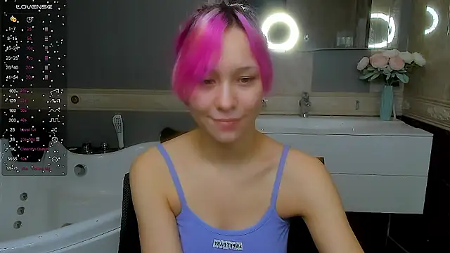 EmilyTrase online show from 27, 3, 2026