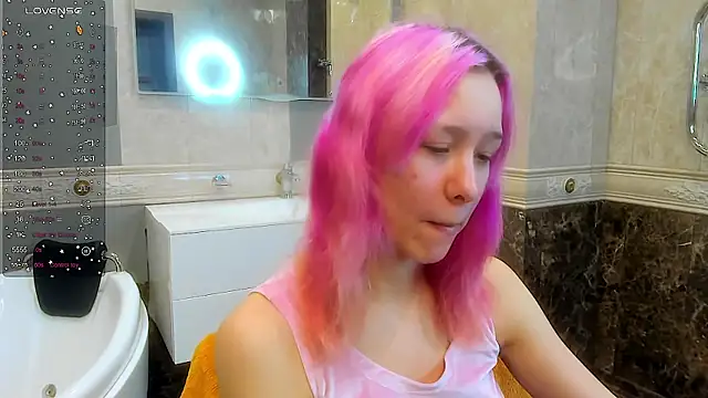 EmilyTrase online show from 29, 3, 2026