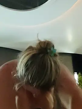 Julia2027 online show from 10, 3, 2026