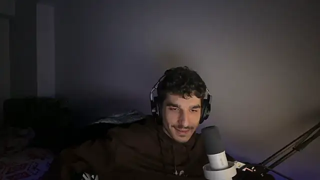 Snapshot of enesbabakral chatting on 25, 2, 2026 enesbabakral online show from 25, 2, 2026