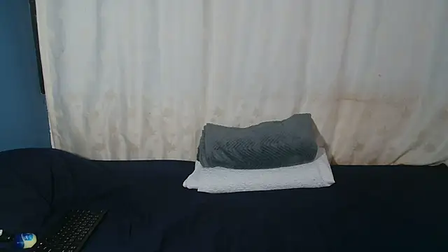 Snapshot of Sweet-Bella17 chatting on 22, 2, 2026 Sweet-Bella17 online show from 22, 2, 2026