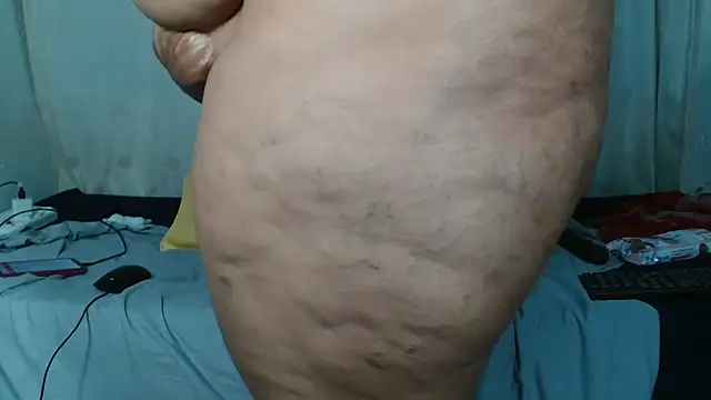 Sweet-Bella17 online show from 24, 4, 2026