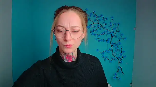 Snapshot of Esmi_Winter chatting on 28, 2, 2026 Esmi Winter online show from 28, 2, 2026