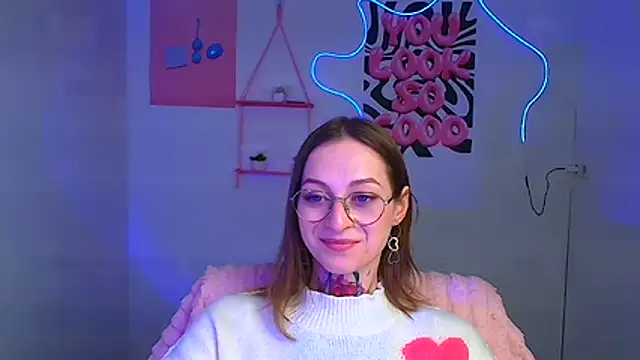 Snapshot of Esmi_Winter chatting on 22, 2, 2026 Esmi Winter online show from 22, 2, 2026