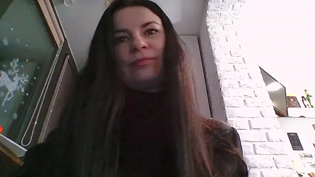 Clover Shine online show from 17, 3, 2026