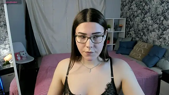Coraline kitty online show from 26, 4, 2026
