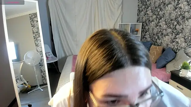 Coraline kitty online show from 3, 5, 2026