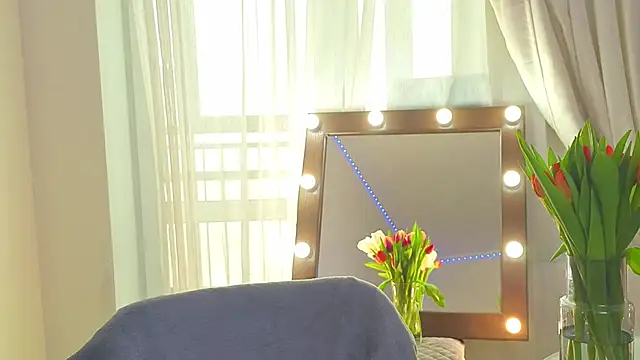 Sofia Plump online show from 8, 3, 2026