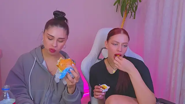 Sofia Plump online show from 6, 5, 2026