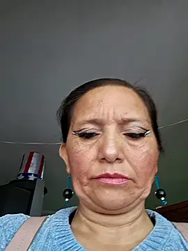 Alexamontiel  online show from 10, 4, 2026