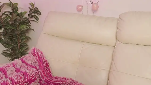 Shopie Colucci online show from 2, 3, 2026