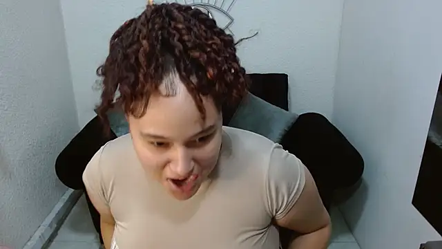 leilanewgirl online show from 20, 3, 2026