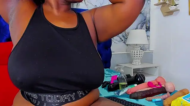 EBONY SWEEET  online show from 14, 5, 2026