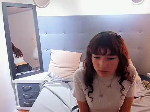 Lola lopezx online show from 10, 2, 2026