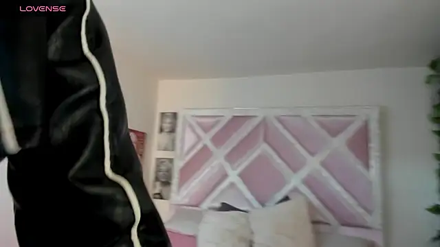 Snapshot of luxx_11 chatting on 27, 2, 2026 luxx 11 online show from 27, 2, 2026