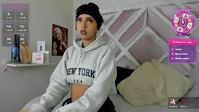 Snapshot of luxx_11 chatting on 17, 2, 2026 luxx 11 online show from 17, 2, 2026