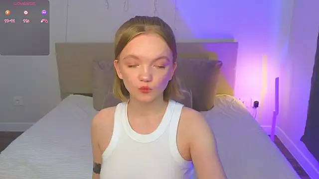 StellaBunny online show from 5, 4, 2026