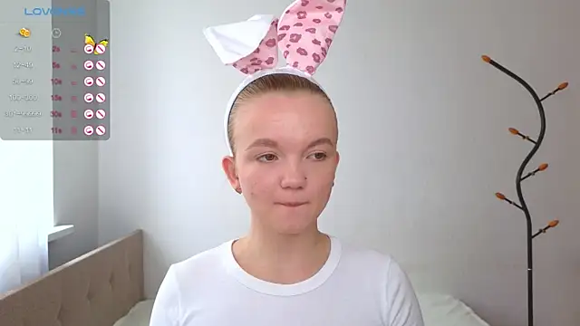 Snapshot of StellaBunny chatting on 27, 6, 2026 StellaBunny online show from 27, 6, 2026