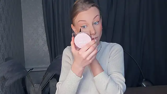 Snapshot of CarmenLipkin chatting on 22, 2, 2026 CarmenLipkin online show from 22, 2, 2026