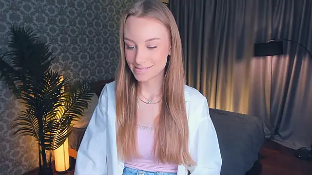 Snapshot of CarmenLipkin chatting on 2, 3, 2026 CarmenLipkin online show from 2, 3, 2026