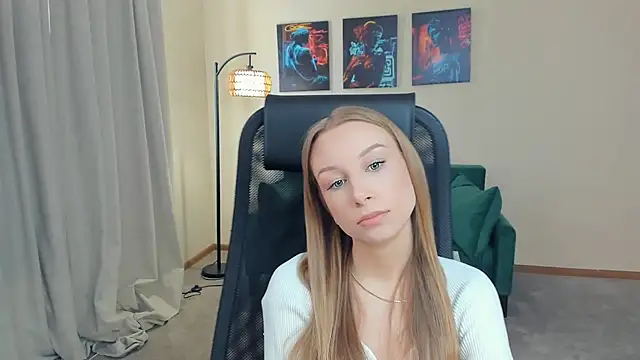 Snapshot of CarmenLipkin chatting on 17, 2, 2026 CarmenLipkin online show from 17, 2, 2026