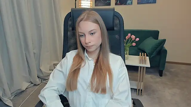 Snapshot of CarmenLipkin chatting on 12, 2, 2026 CarmenLipkin online show from 12, 2, 2026