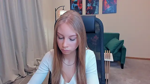 Snapshot of CarmenLipkin chatting on 10, 2, 2026 CarmenLipkin online show from 10, 2, 2026