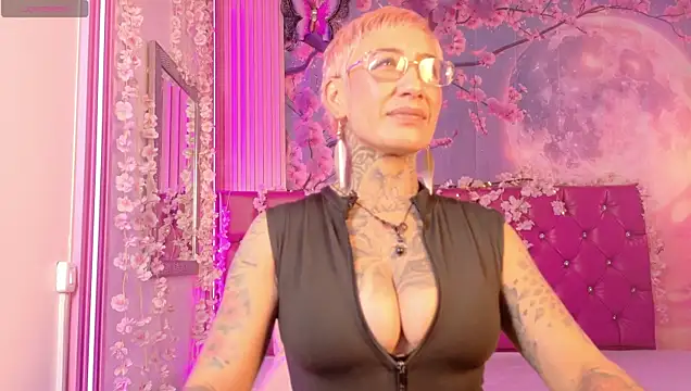 Everlyn sexx online show from 24, 2, 2026