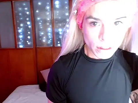 Snapshot of DanniHotBoy02 chatting on 21, 2, 2026 DanniHotBoy02 online show from 21, 2, 2026