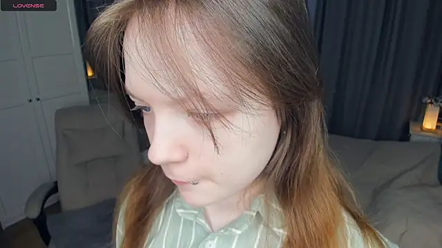 LavenderMitten online show from 10, 4, 2026