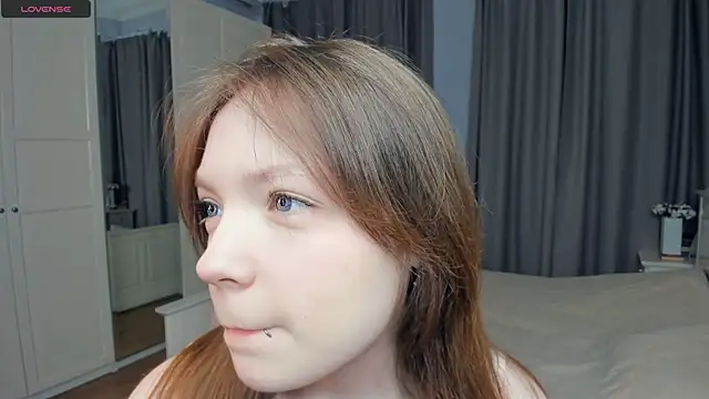 LavenderMitten online show from 12, 4, 2026