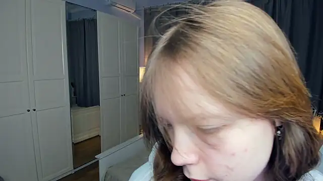 LavenderMitten online show from 5, 3, 2026