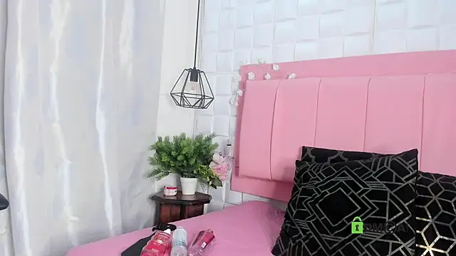  Victoria milf  online show from 4, 4, 2026