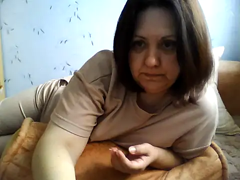LockyCharm111 online show from 13, 5, 2026