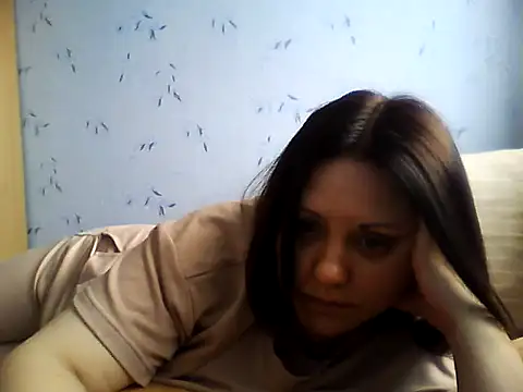 LockyCharm111 online show from 10, 4, 2026