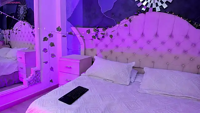 DulcePrince  online show from 2, 4, 2026