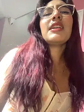 VelariaSoft online show from 4, 4, 2026