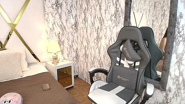 Snapshot of Annie_Thompson_ chatting on 23, 2, 2026 Annie Thompson online show from 23, 2, 2026