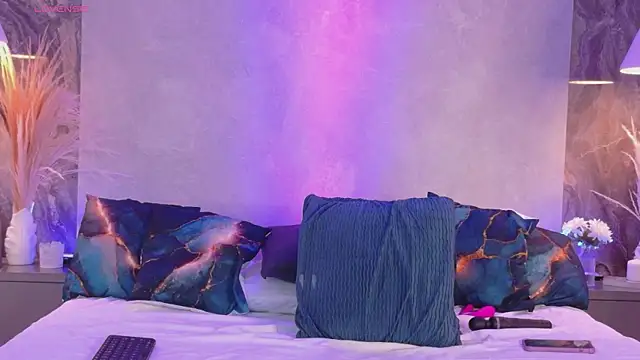 Hannah-Prada online show from 30, 3, 2026