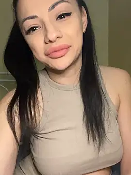 Snapshot of Layana_Ro chatting on 25, 2, 2026 Layana Ro online show from 25, 2, 2026