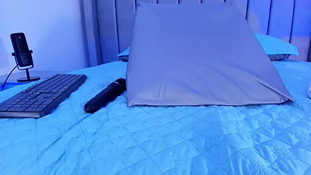 freyhasmith  online show from 20, 3, 2026