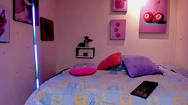 Snapshot of AnnyCotton chatting on 13, 2, 2026 AnnyCotton online show from 13, 2, 2026