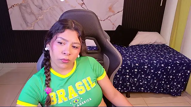 Sophie19   online show from 13, 3, 2026