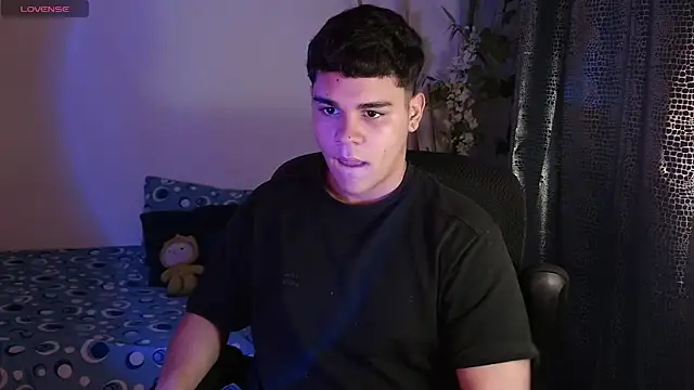 eithan jonnes online show from 5, 3, 2026