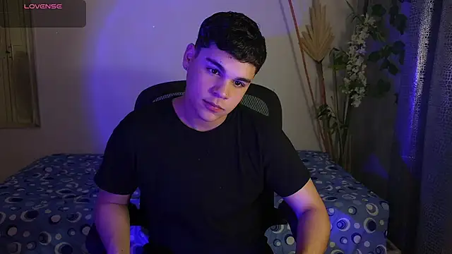 eithan jonnes online show from 7, 3, 2026