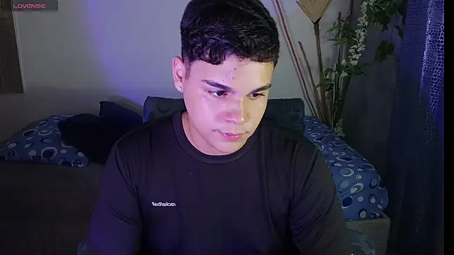 eithan jonnes online show from 17, 4, 2026