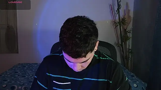 Snapshot of eithan_jonnes chatting on 27, 2, 2026 eithan jonnes online show from 27, 2, 2026