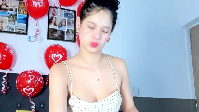 Snapshot of catalina_santana4 chatting on 14, 2, 2026 catalina santana4 online show from 14, 2, 2026