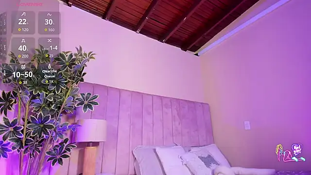 Snapshot of Ashley_Beaomunt chatting on 6, 3, 2026 Ashley Beaomunt online show from 6, 3, 2026