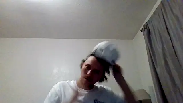 Snapshot of Tallhungandcloudy chatting on 11, 2, 2026 Tallhungandcloudy online show from 11, 2, 2026